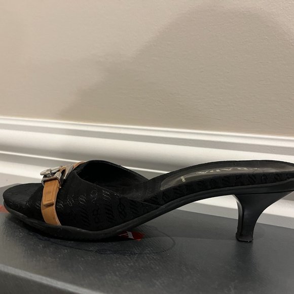 Prada Women's Black and Tan Slide Sandals - Picture 5 of 5